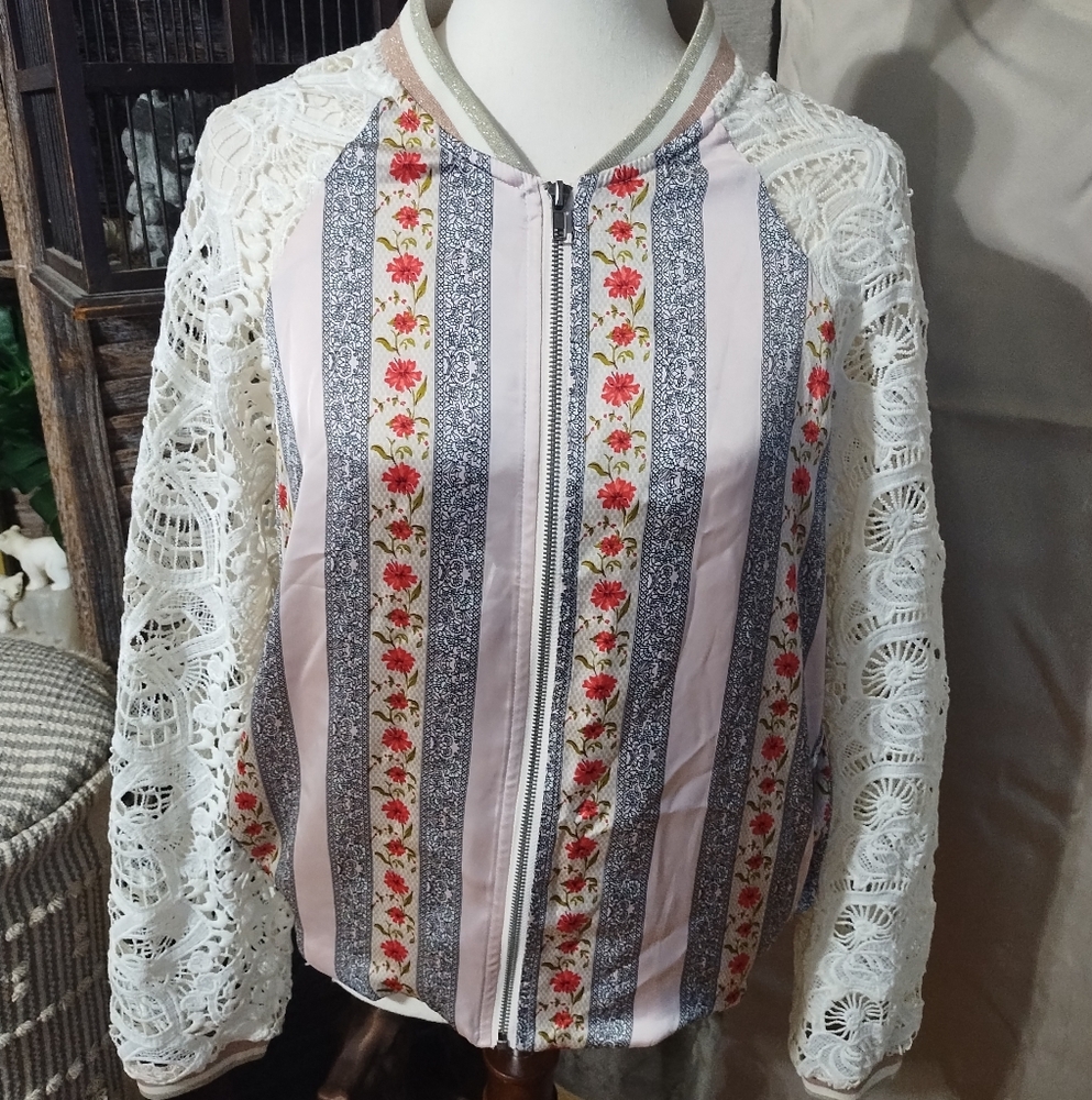 Mystree Satin And Lace Floral Print Bomber Jacket Sz M Like New